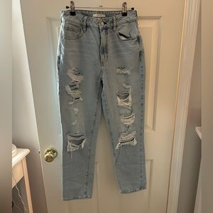 Ripped PacSun jeans size 26